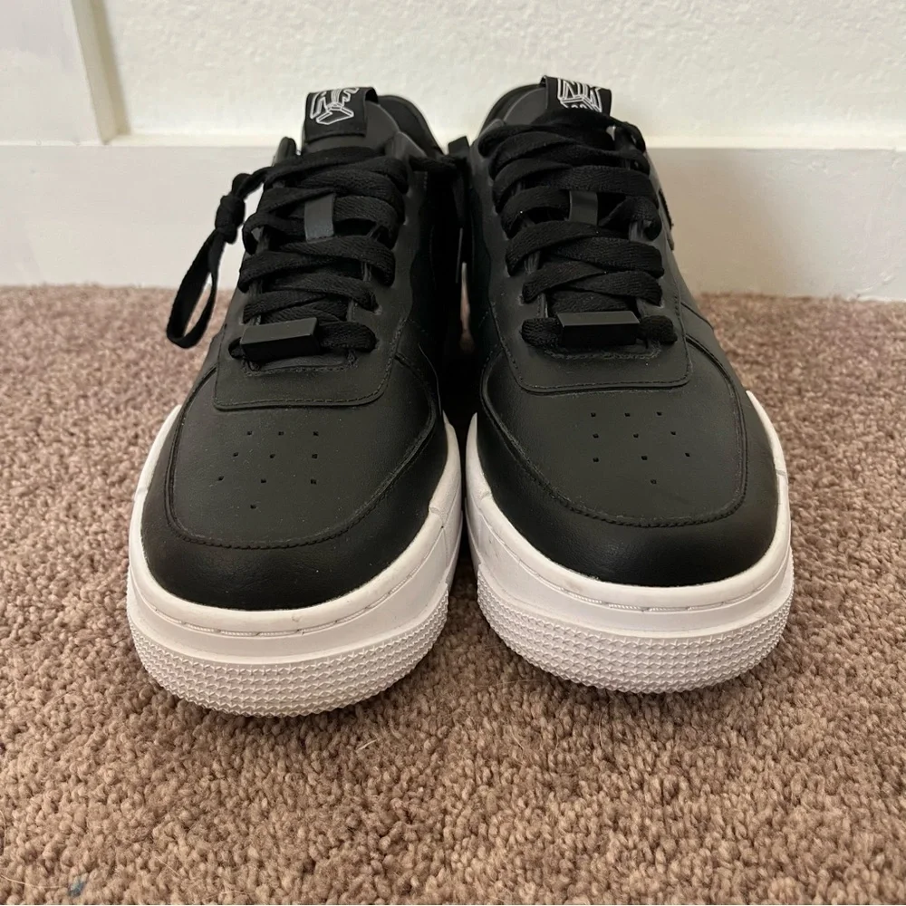 Nike Women's Black and White Sneakers - Picture 3 of 10